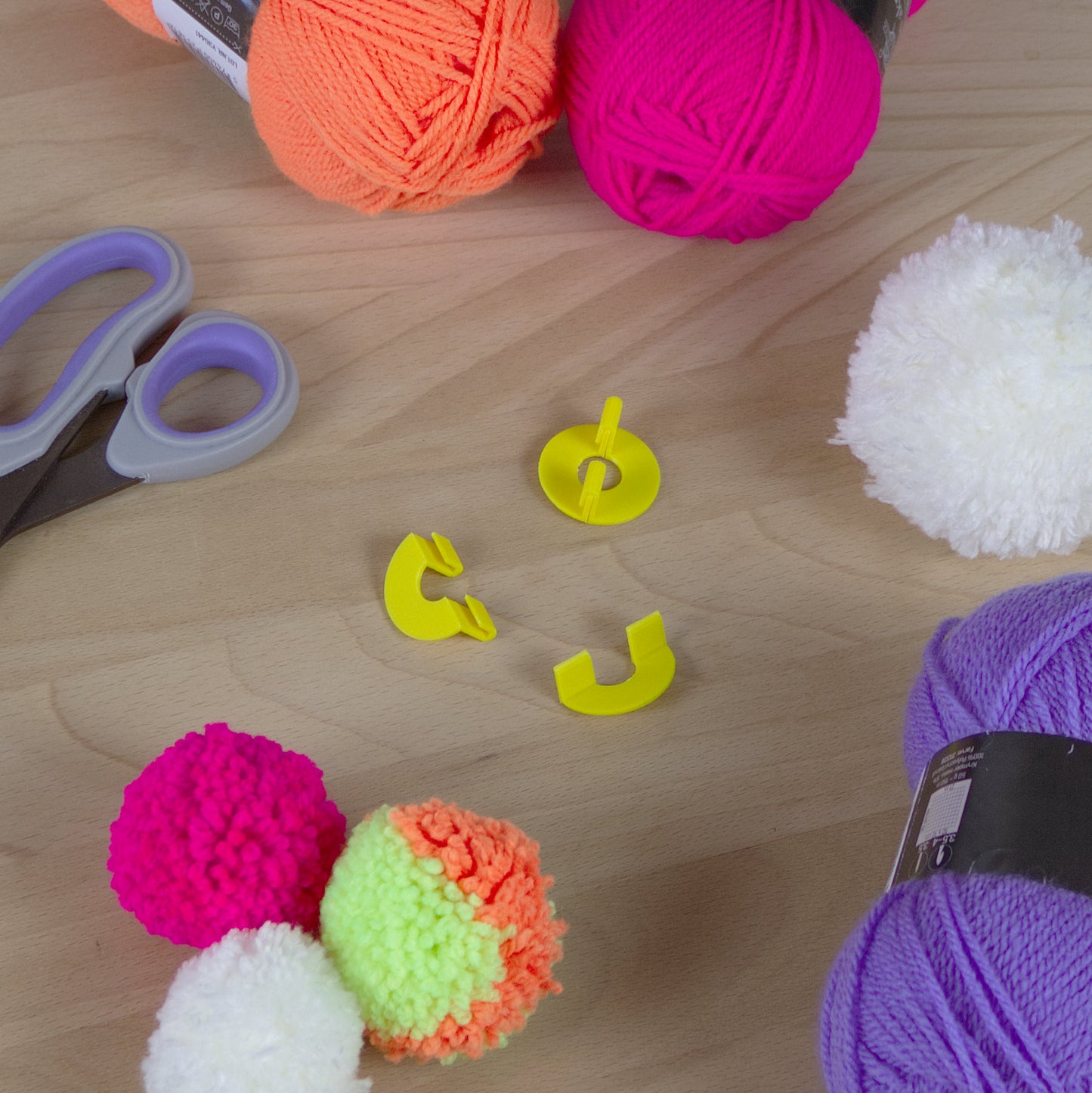 DYI pompom maker
